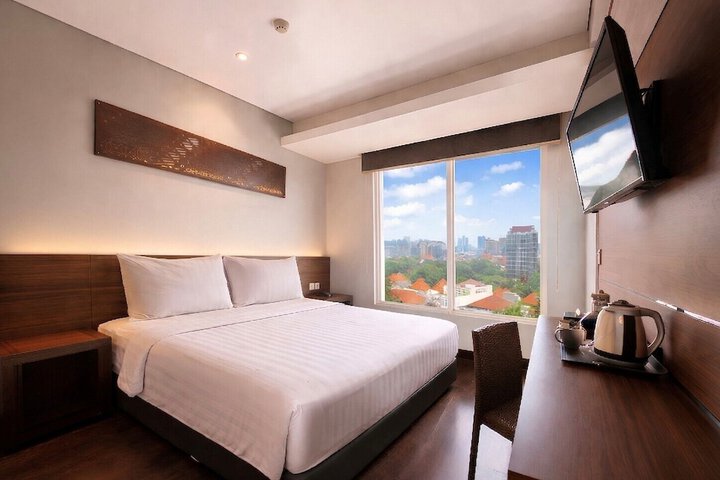 Room 5 of 33