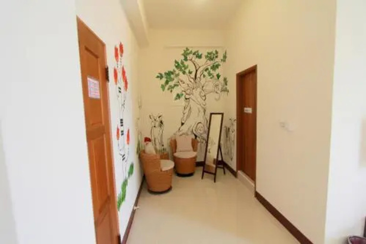 Room 7 of 10