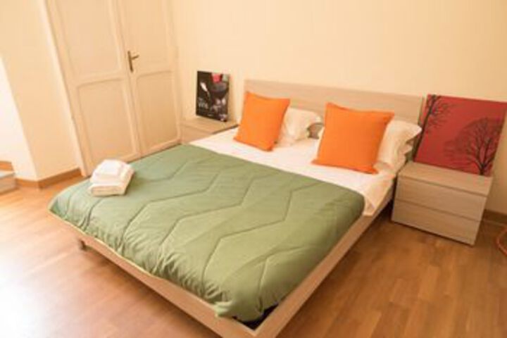 Room 4 of 10