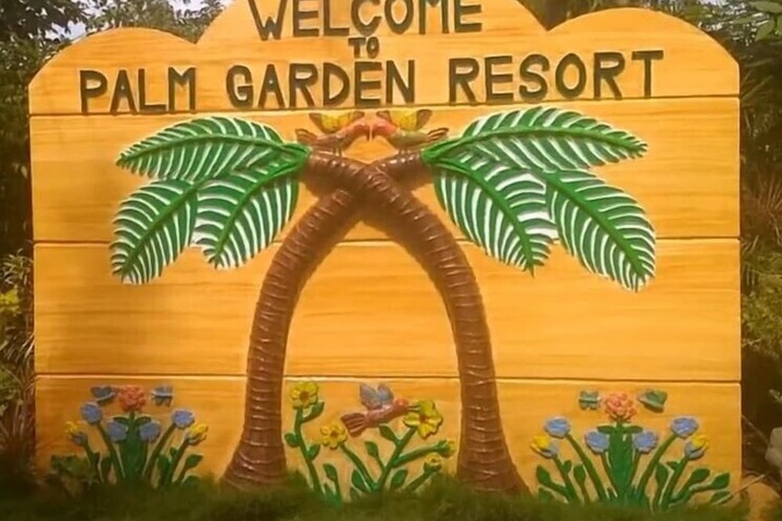Palm Garden Resort in Carles
