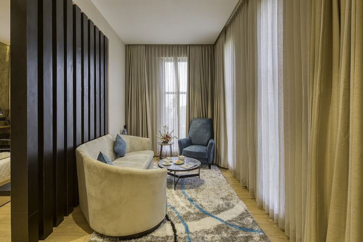 Room 10 of 20