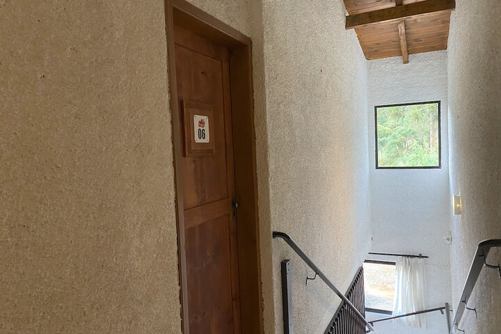 Room 52 of 138