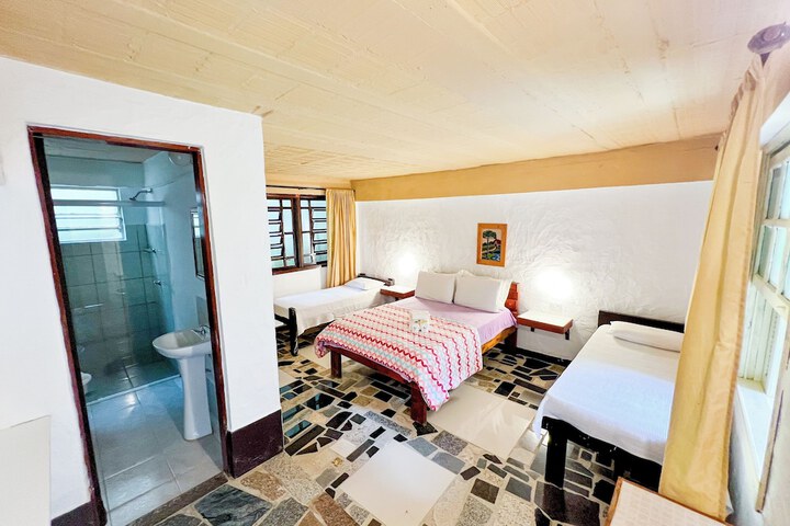 Room 2 of 104
