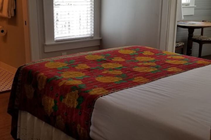 Room 48 of 86