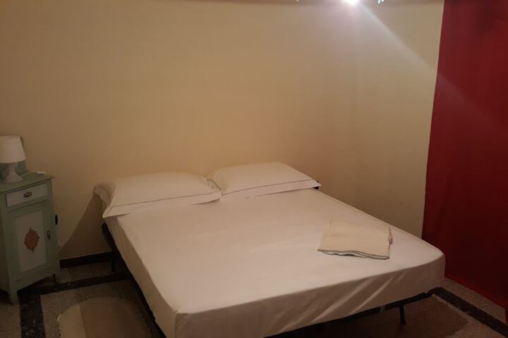 Room 8 of 42