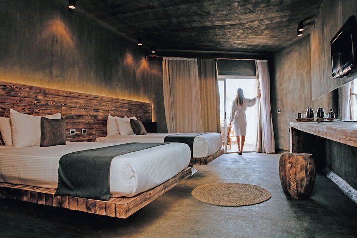 Room 12 of 45