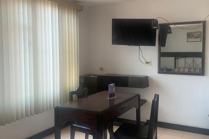 Room 15 of 42