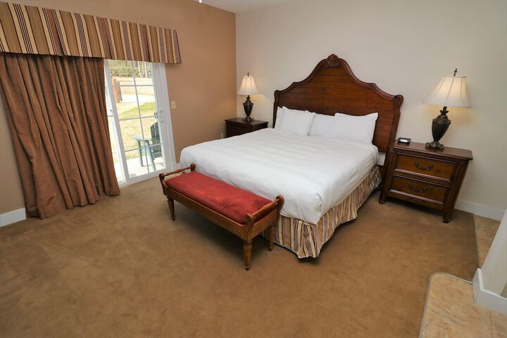 Room 7 of 126