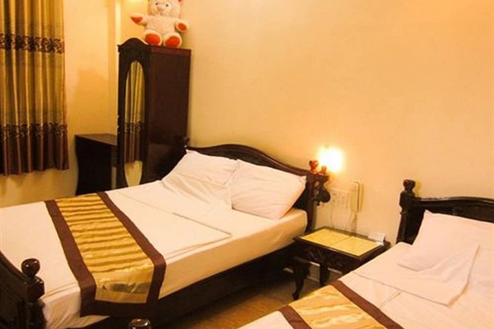 Room 4 of 24