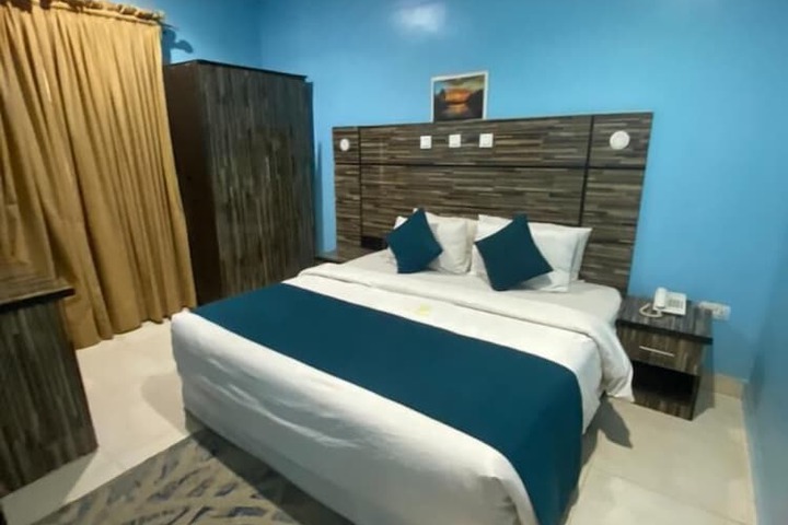 Room 3 of 46