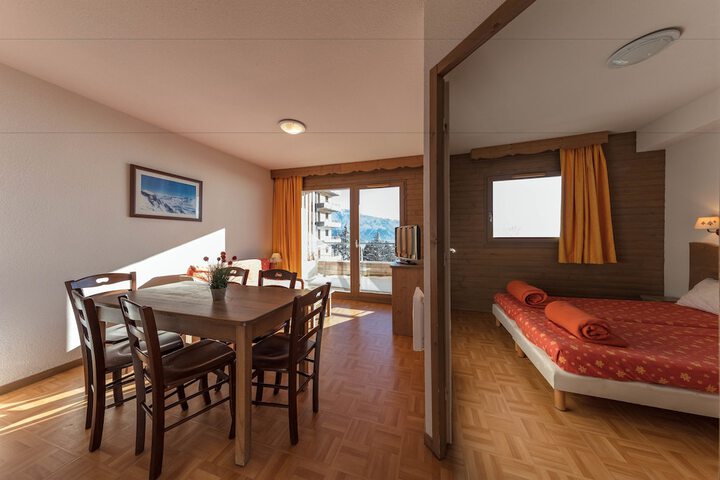 Room 12 of 31