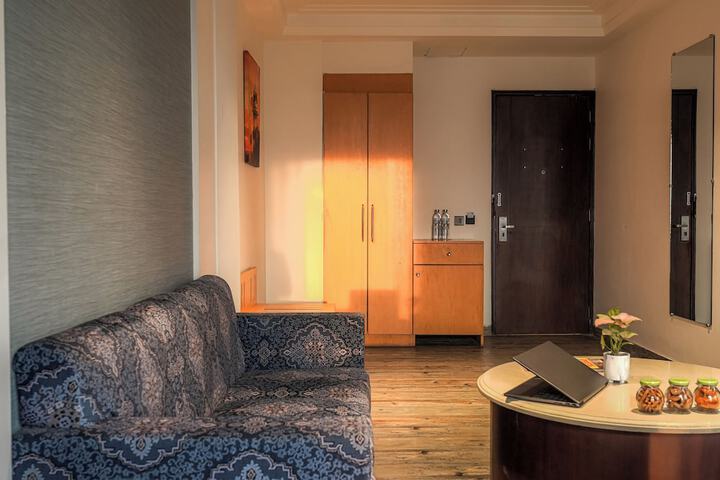 Room 10 of 63