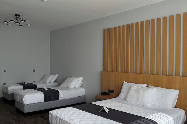 Room 14 of 74