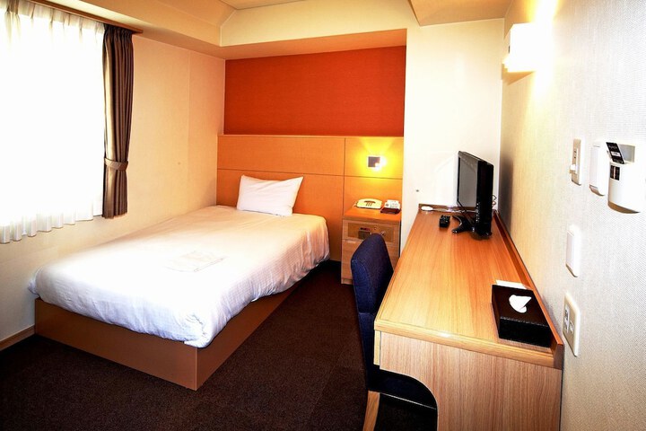 Room 10 of 40