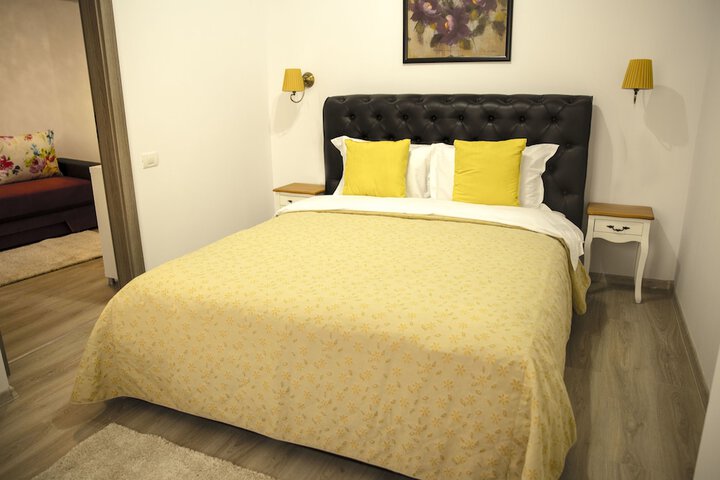 Room 7 of 81