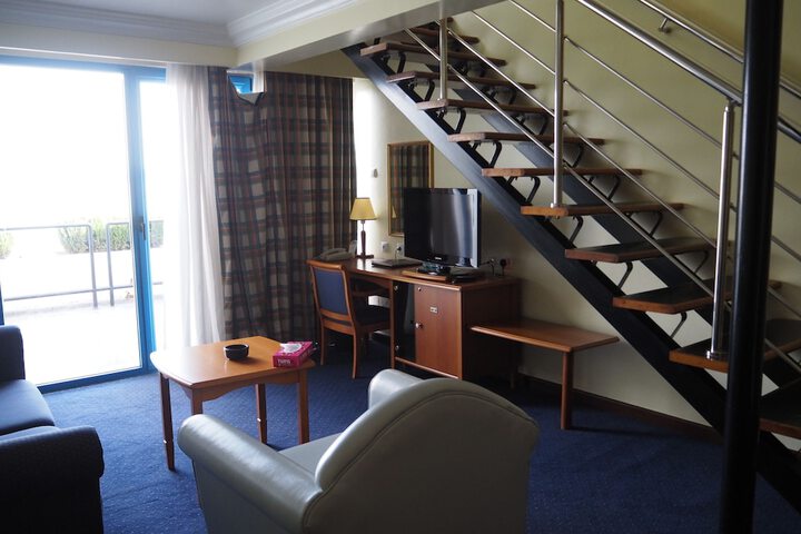Room 24 of 50