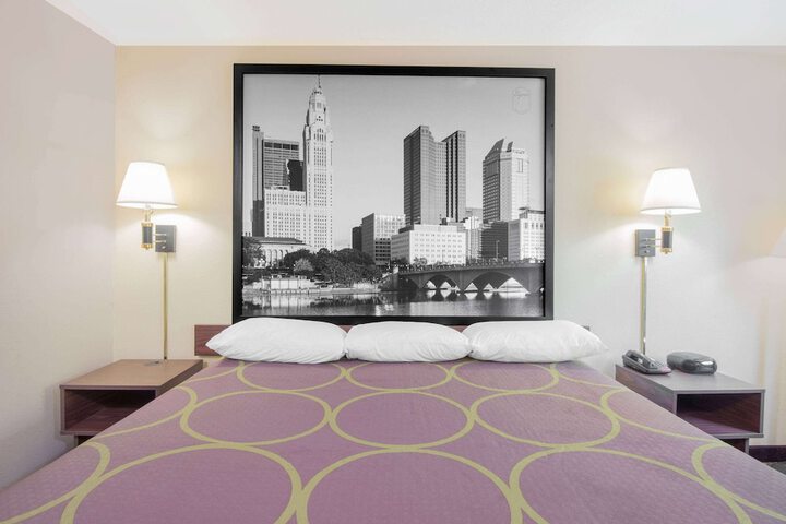 Standard | King Bed (3 of 6)