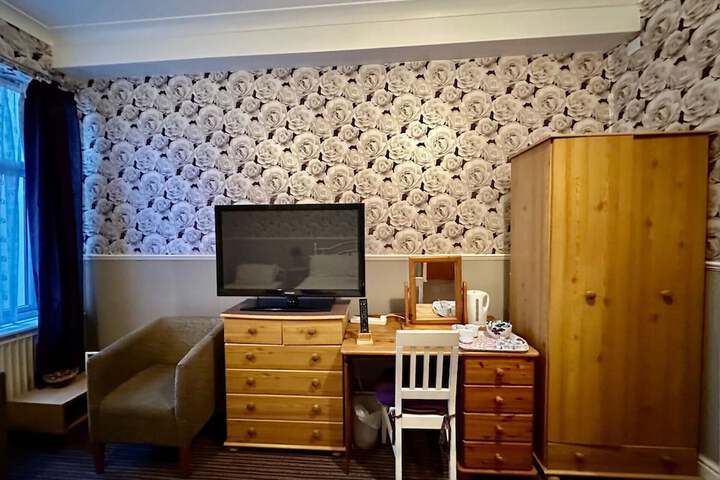 Room 8 of 21