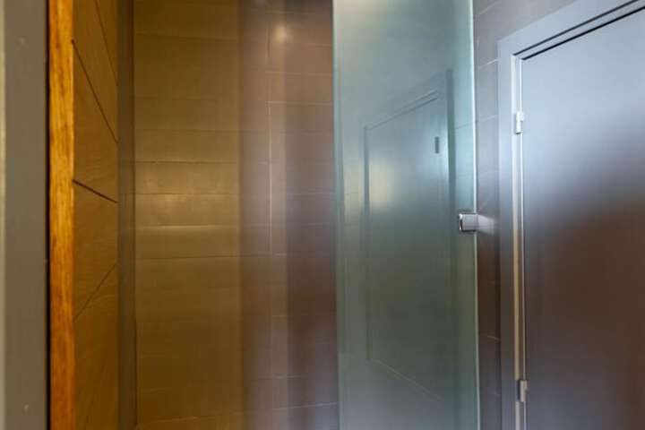 Room 32 of 56