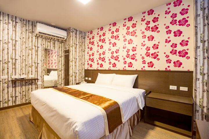 Room 18 of 65