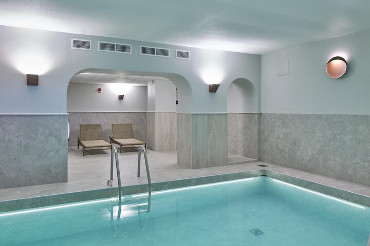 Pool 31 of 65