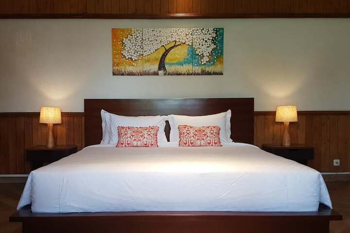 Room 9 of 36
