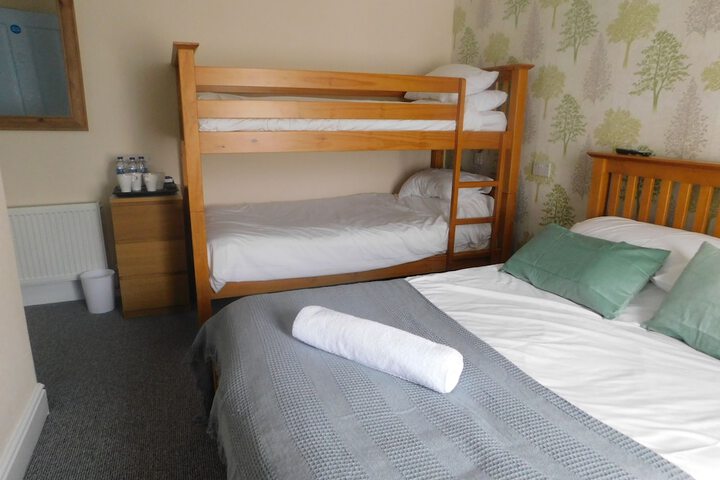 Room 9 of 48