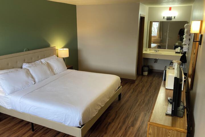 Superior Room 1 King Bed (27 of 39)