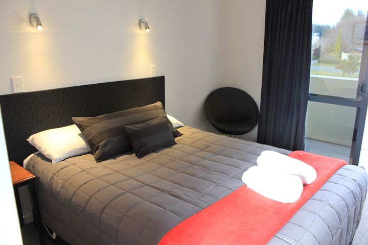 Room 6 of 43