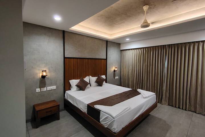 Room 14 of 107
