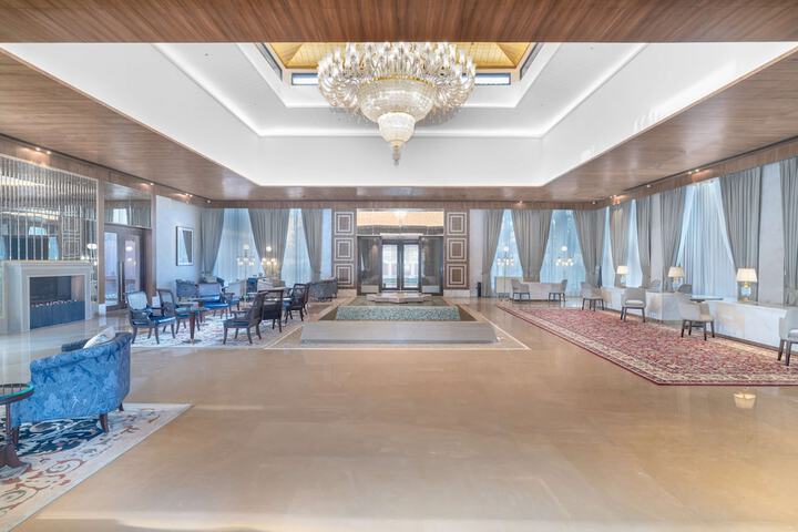 Hotel Interior 4 of 191