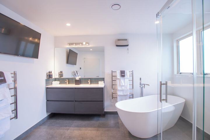 Clean Restrooms
