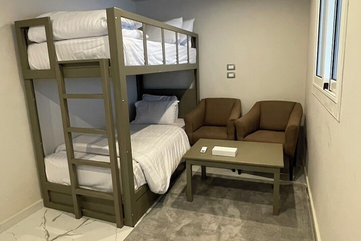 Room 17 of 83