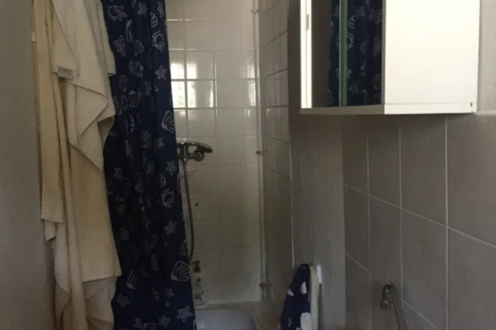 Room 4 of 5