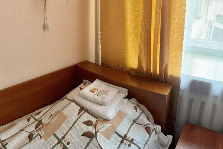 Room 9 of 40