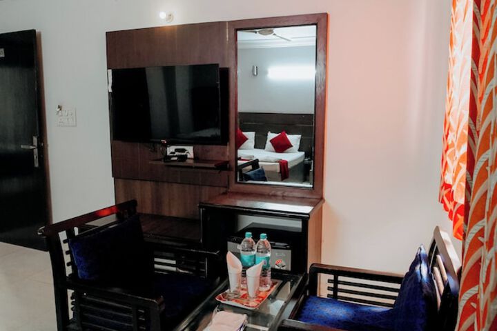 Room 27 of 43