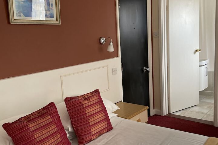 Room 12 of 47