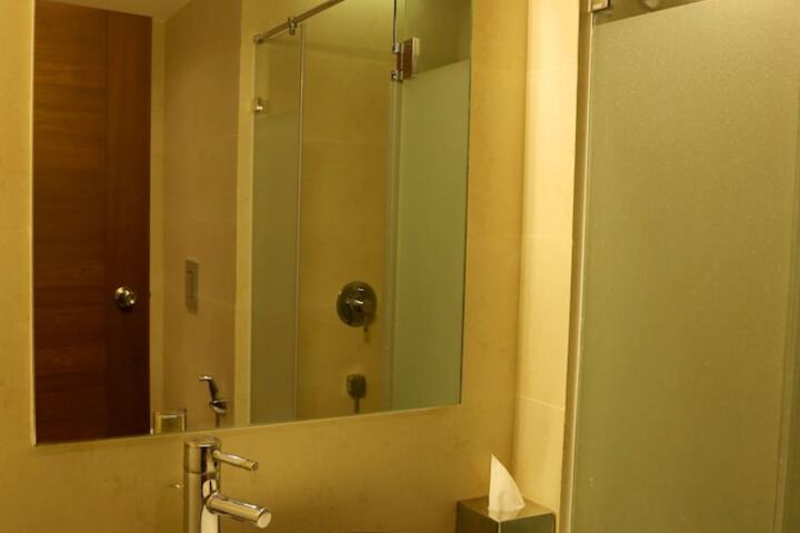 Room 23 of 72