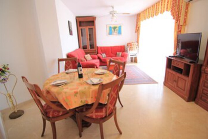 Room 5 of 11