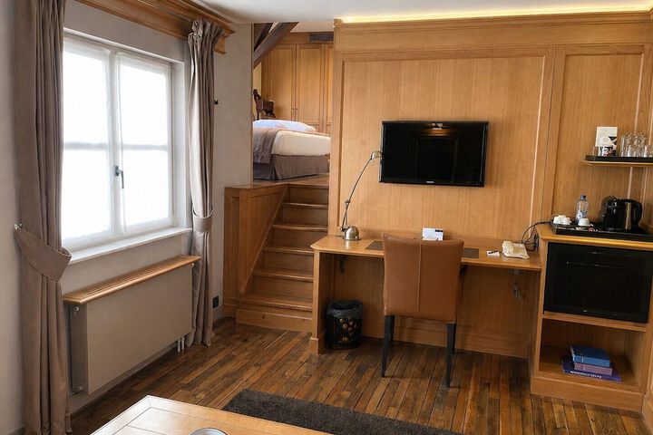 Room 58 of 105