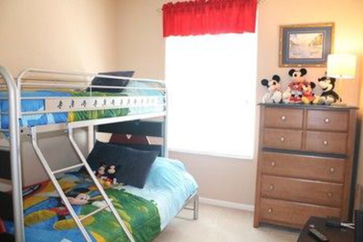 Room 5 of 13