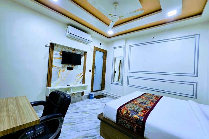 Room 46 of 60