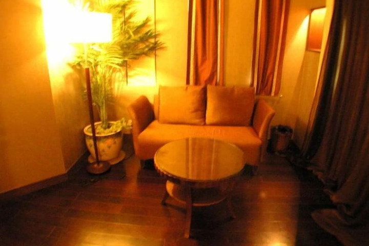 Room 14 of 52