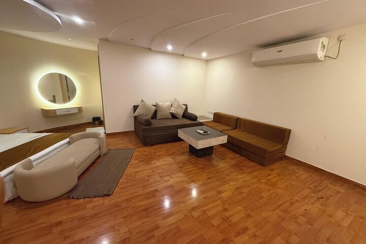 Room 35 of 51