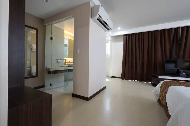 Room 37 of 63