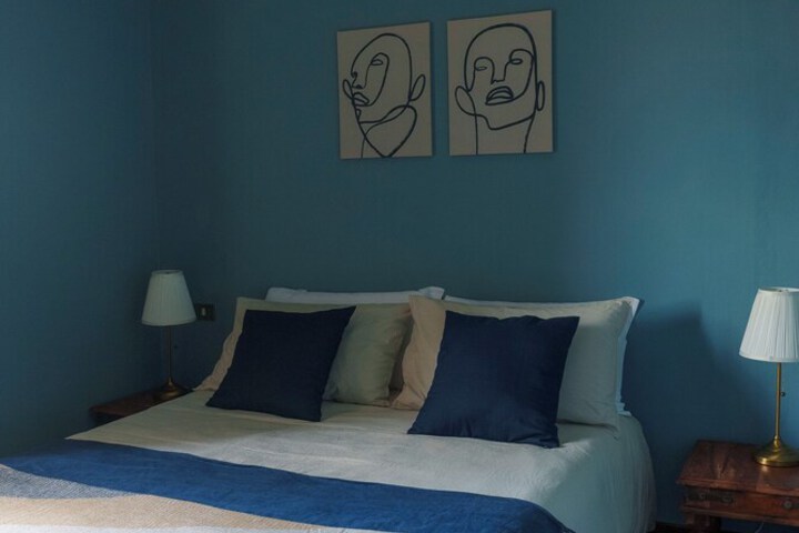 Room 4 of 32