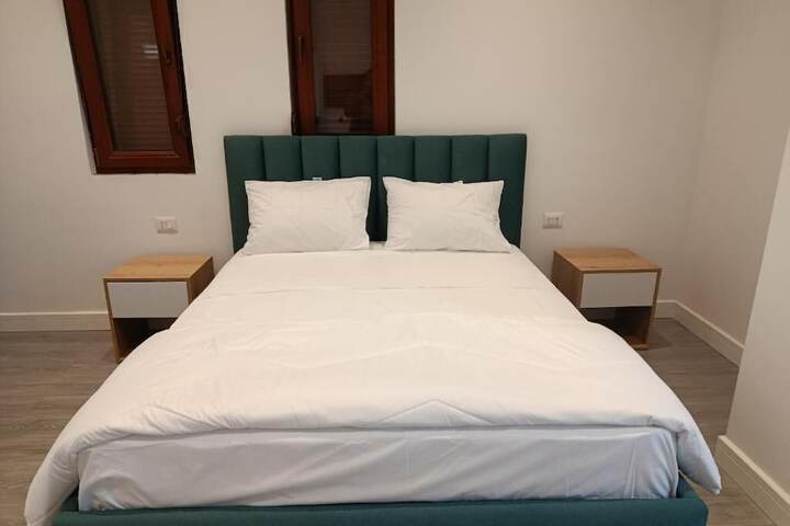 Room 4 of 13
