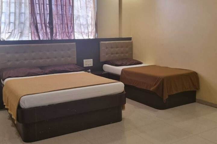 Room 6 of 14