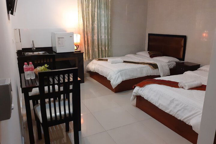 Room 8 of 48
