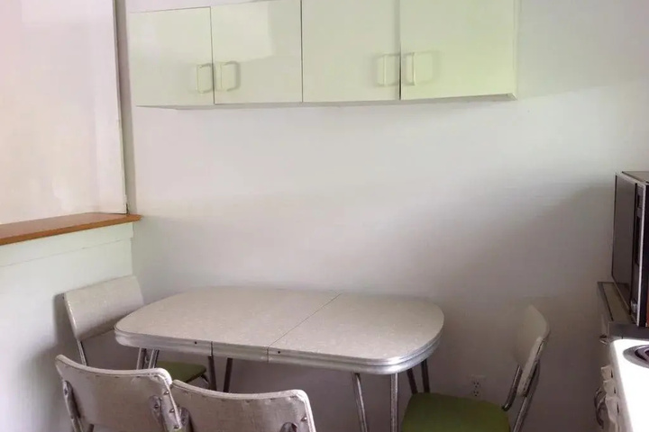 Room 18 of 31